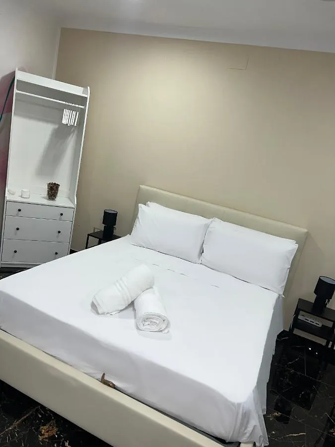 Housek.O. Bed & Breakfast Naples